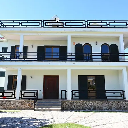 Villa Villa!