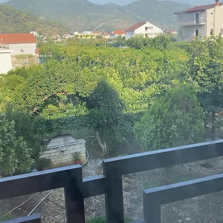 Villa! * Lezhë