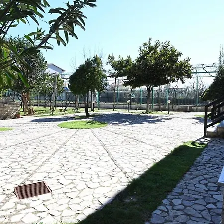Villa! Vila Lezhë