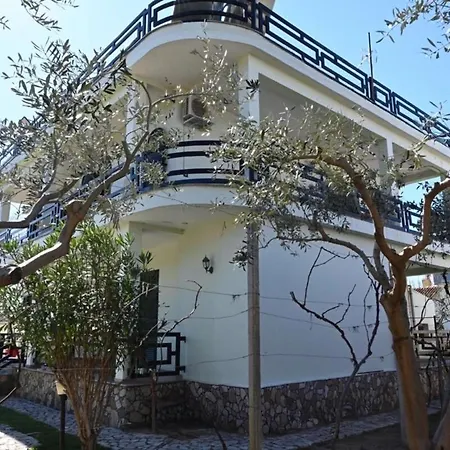 Villa!